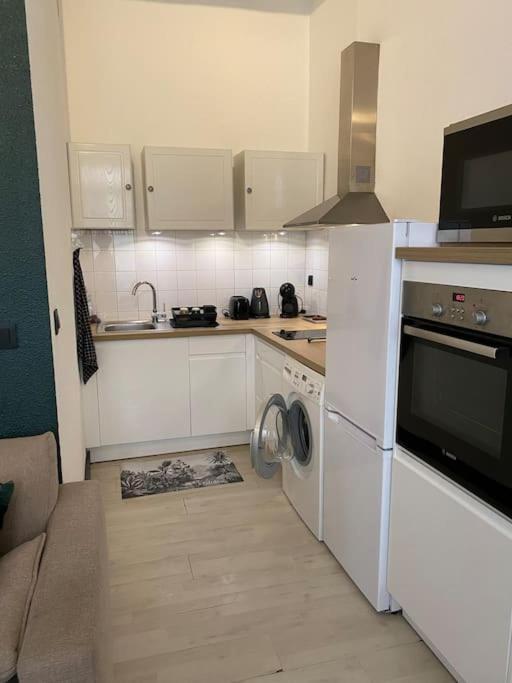 Ferienwohnung L'Augusteum Nîmes Exterior foto